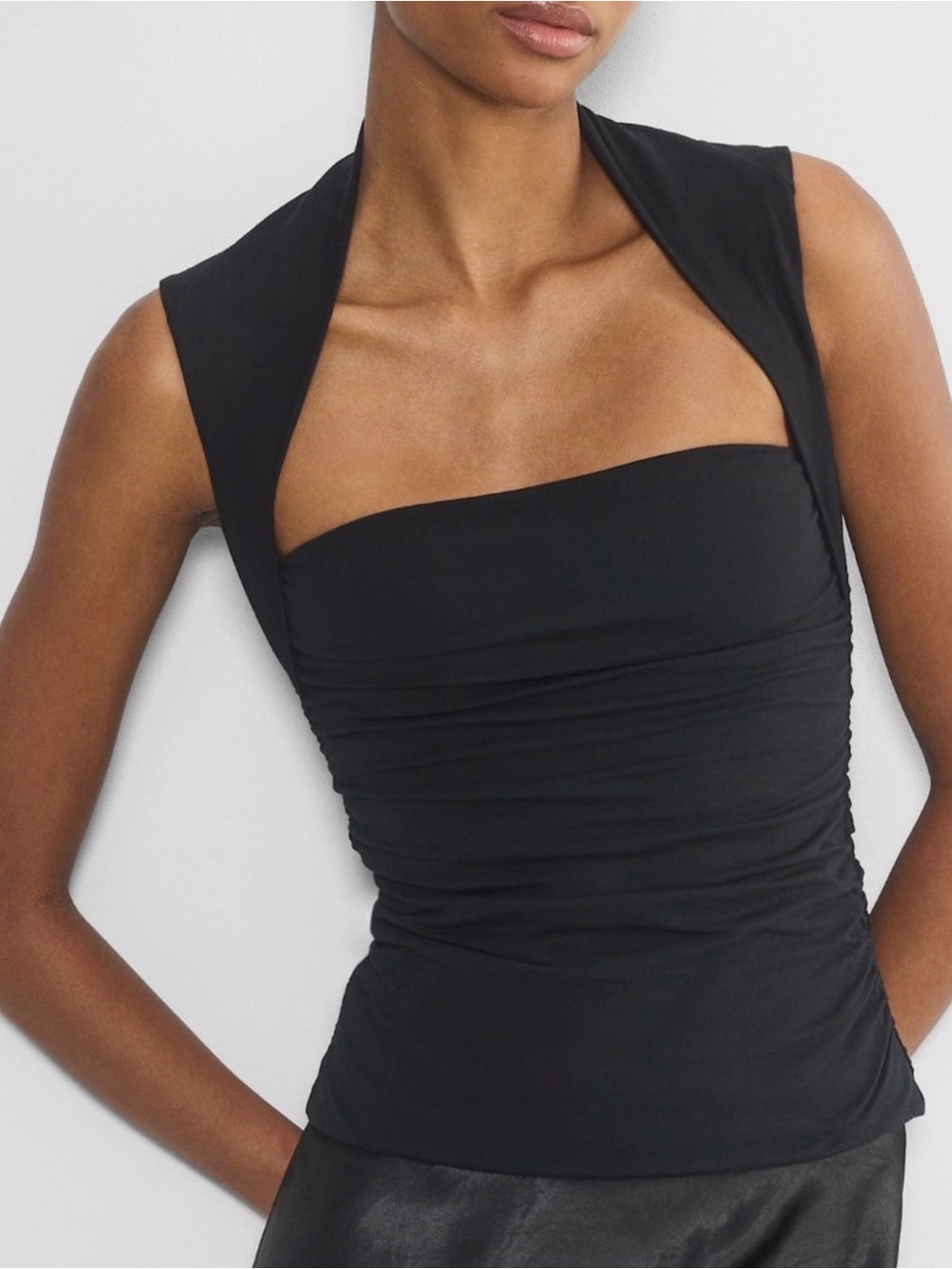 Aritzia Contour Black Top Size S